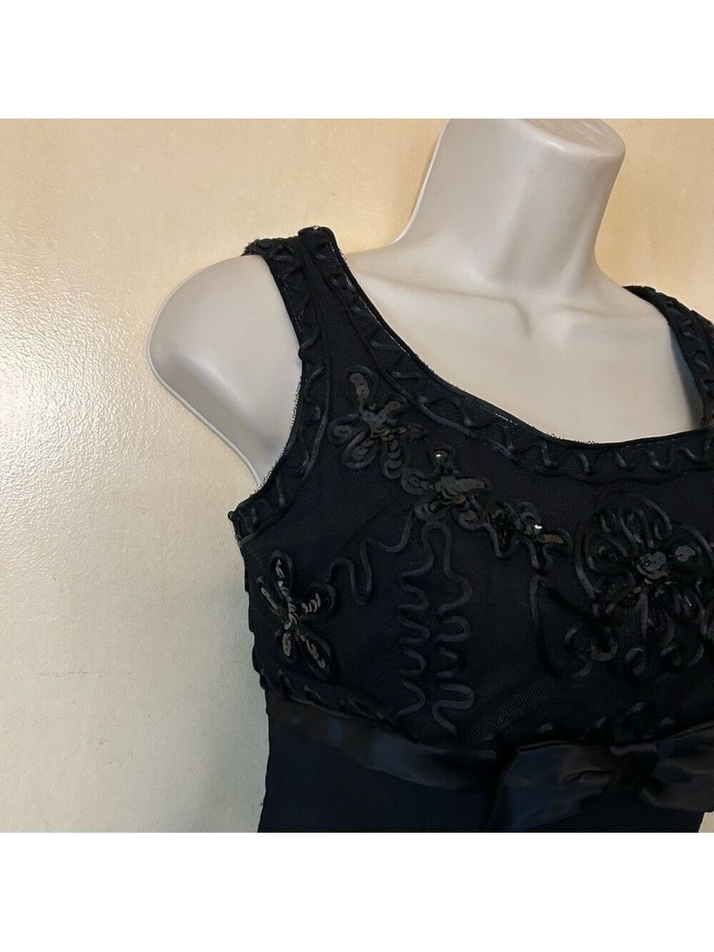 De Laru Vintage Black Maxi Dress with Bow and Sequin Detail size 4 - Picture 4 of 12